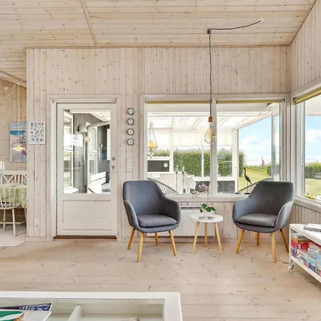 Prázdninový dům 4 Bedroom Cozy In *